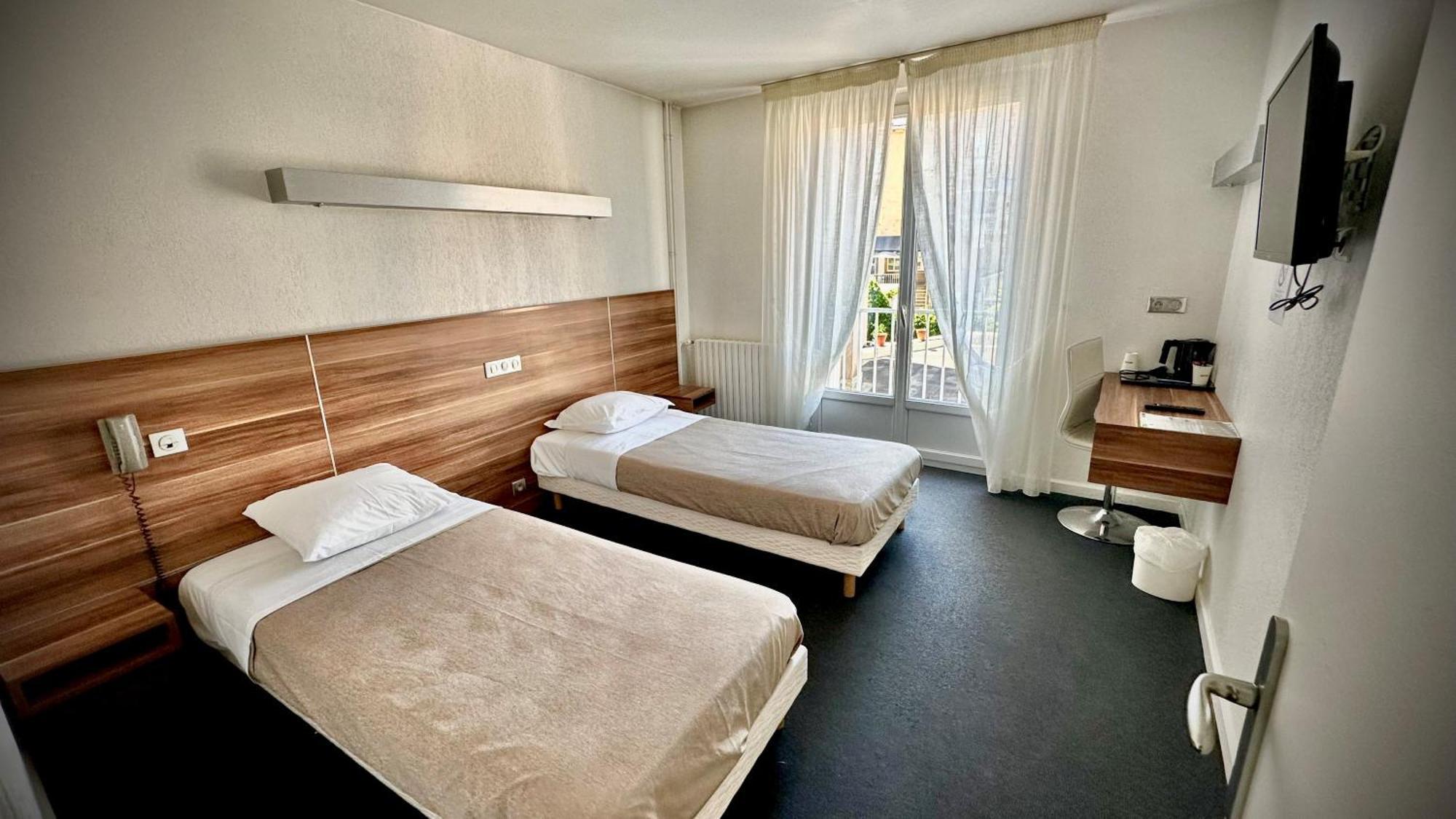 Logis Hotel Restaurant L'Europe Марвежол Екстериор снимка