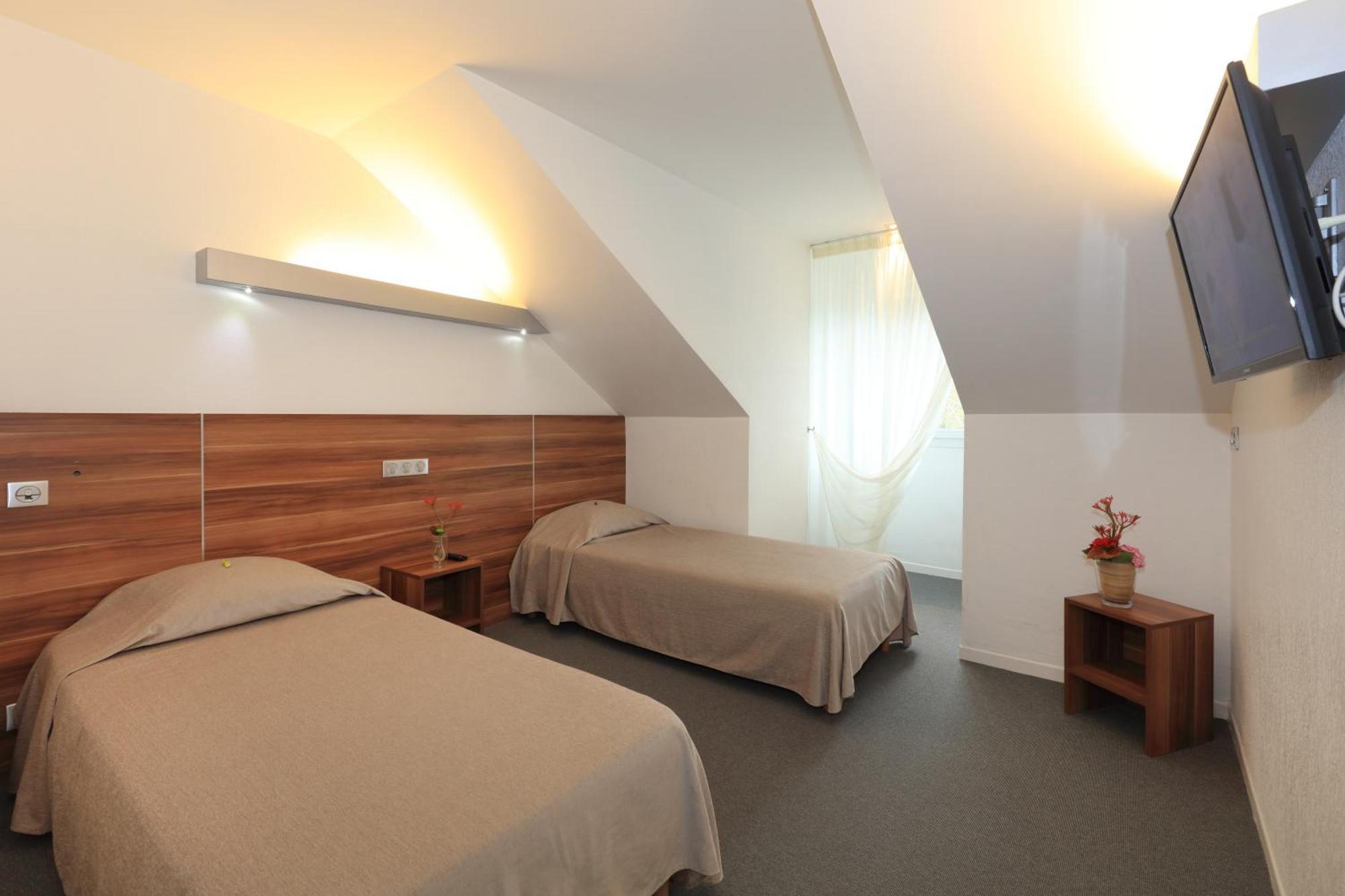 Logis Hotel Restaurant L'Europe Марвежол Екстериор снимка