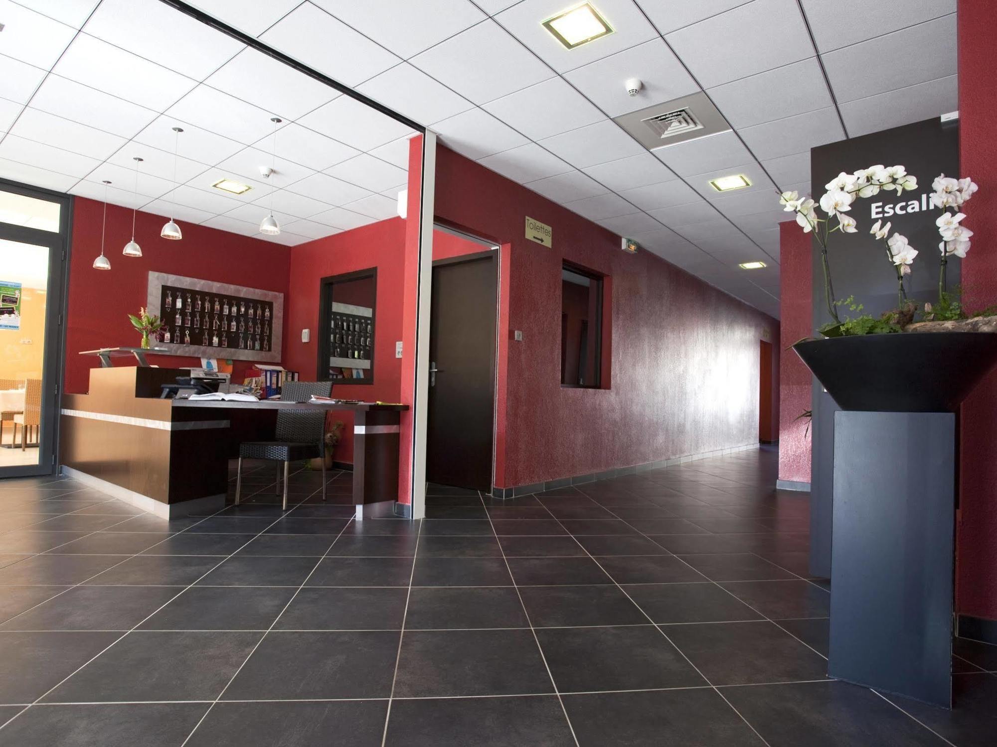 Logis Hotel Restaurant L'Europe Марвежол Екстериор снимка